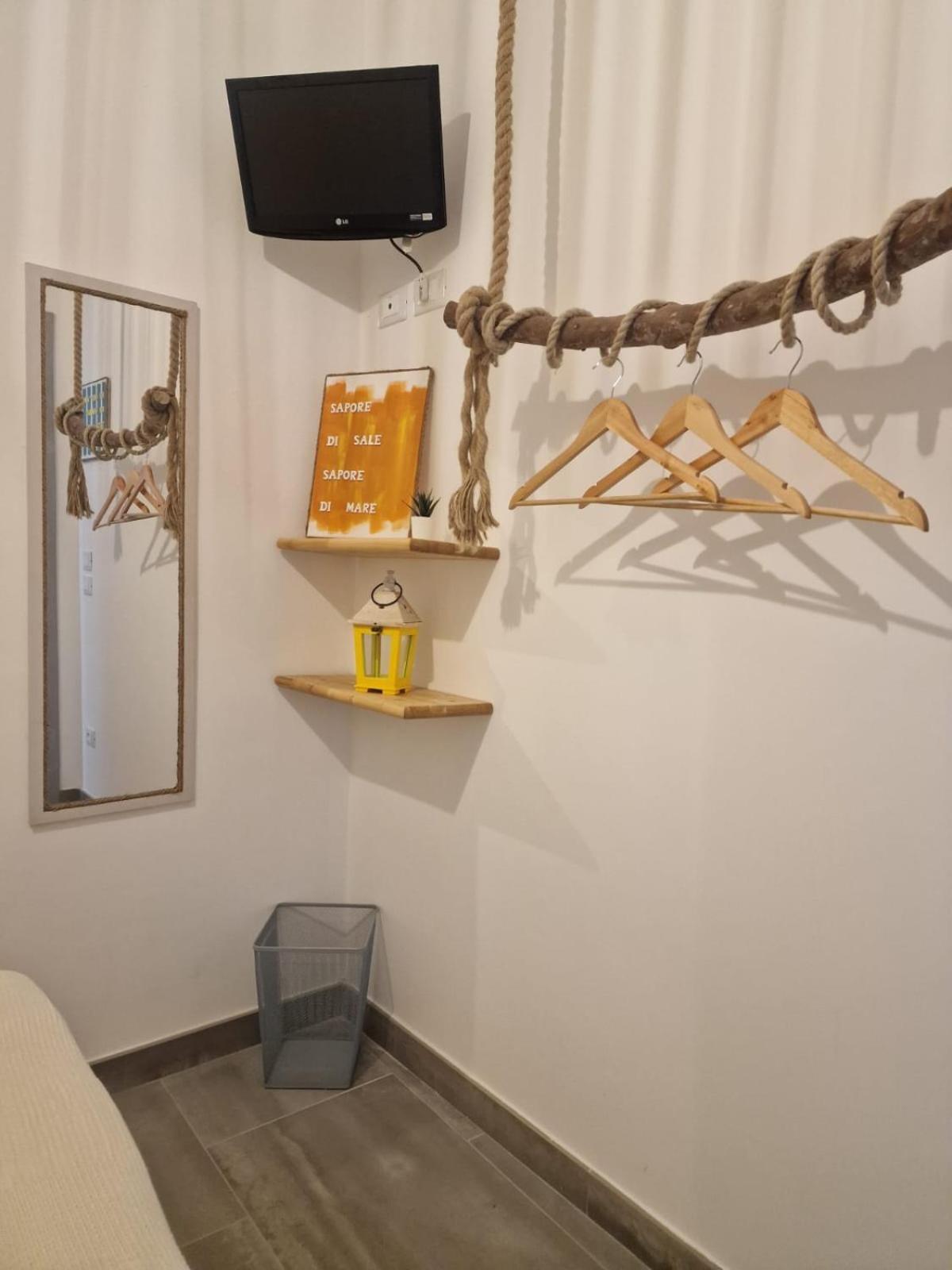 Camere A Oriente II Room And Apartments Torre dell'Orso Exterior photo